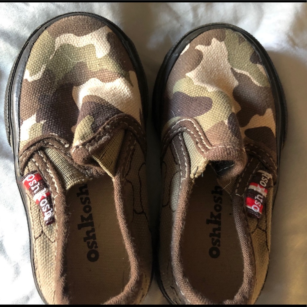 NWT OshKosh Camouflaged Slip on Slippers Shoes 5 - Picture 2 of 7